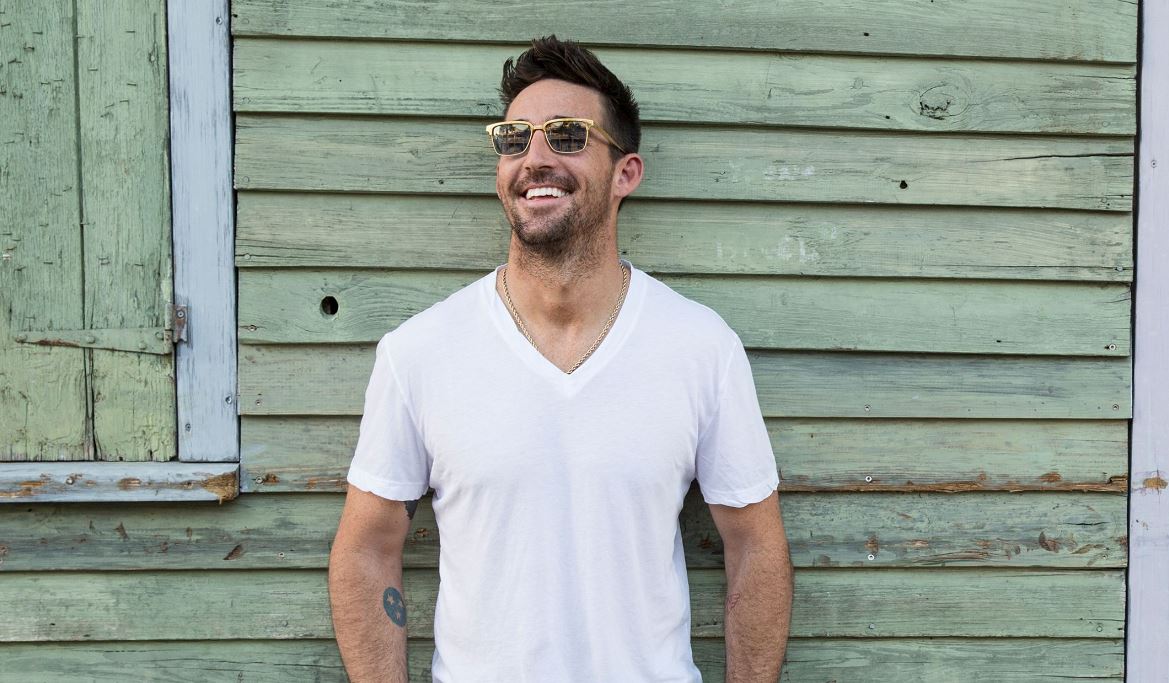 Sign Up to Win a Lawn Pod For You and Four Friends to See Jake Owen